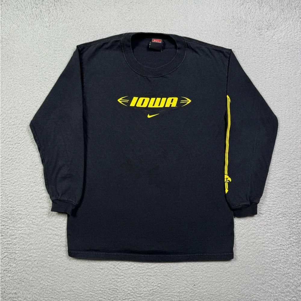 Kids vintage y2k Nike‎ university of Iowa Hawkeyes long sleeve T-shirt
